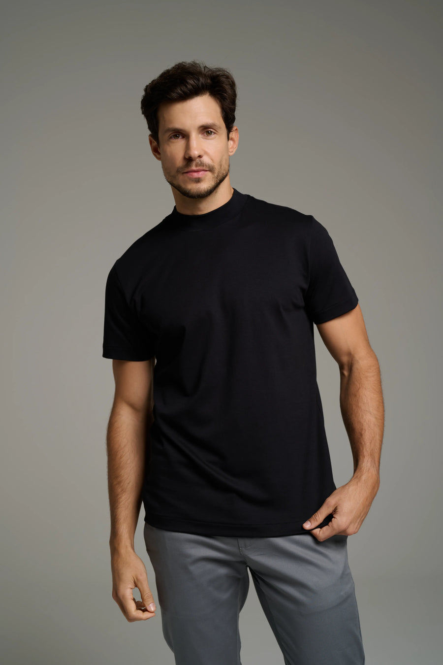Camiseta Gola Alta Pima - Manga Curta